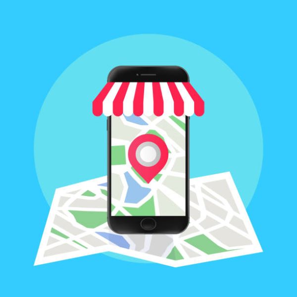 Tiendas en línea; celular mostrando la ubicación de un negocio en línea